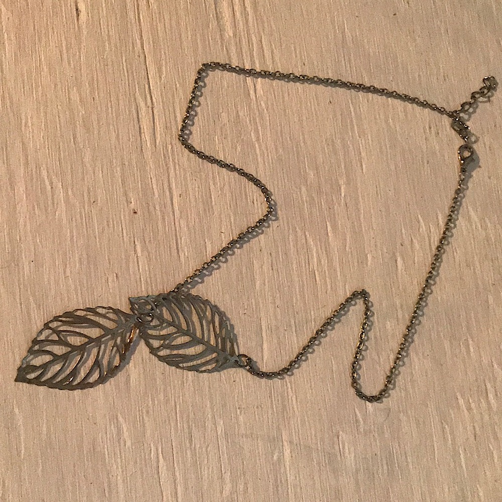 Unique leaf necklace